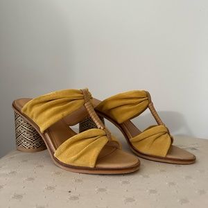 FRYE & CO - Golden Yellow Suede Leiah Bow Mule Heeled Sandals Size 5.5